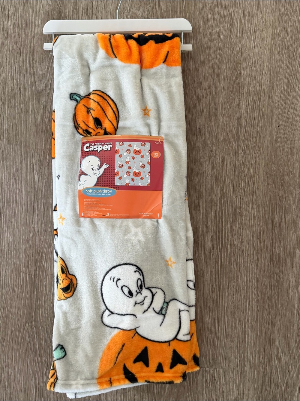 Caspar halloween all over throw blanket 40x50 NWT